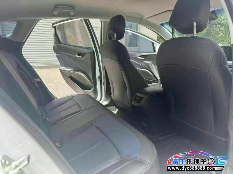 24年别克微蓝轿车抵押车出售