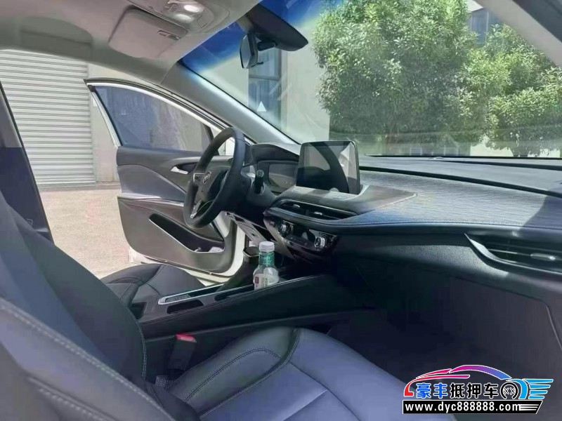 24年别克微蓝轿车抵押车出售