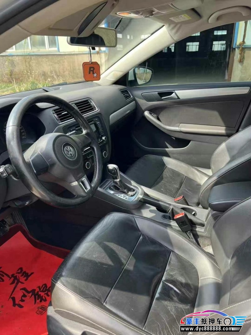 15年大众速腾轿车抵押车出售