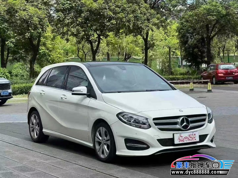 17年奔驰B轿车抵押车出售