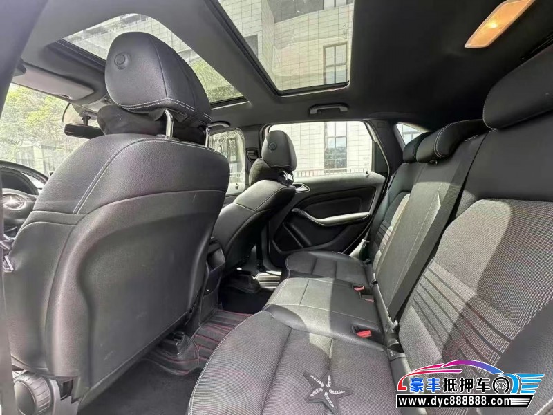 17年奔驰B轿车抵押车出售