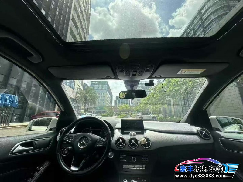 17年奔驰B轿车抵押车出售