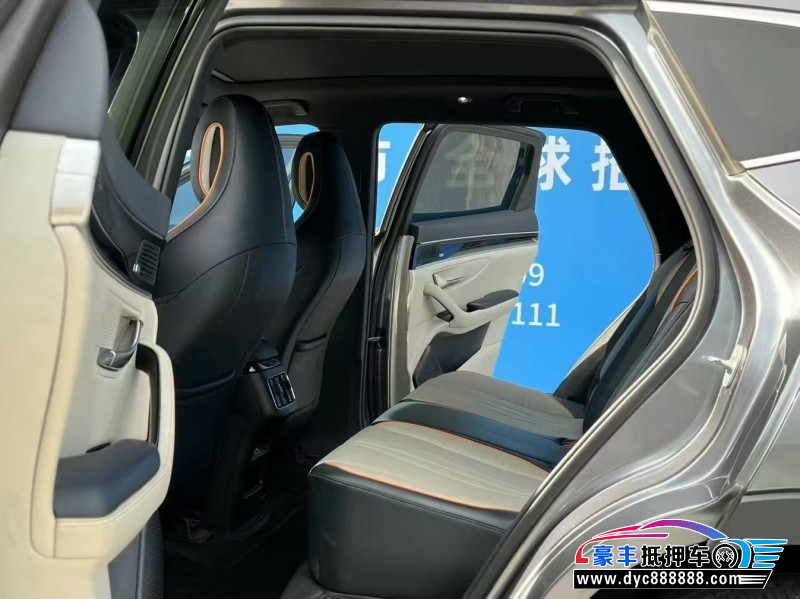 21年比亚迪宋轿车抵押车出售