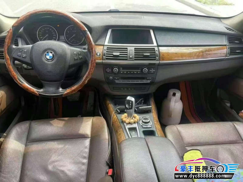 14年宝马X5轿车抵押车出售