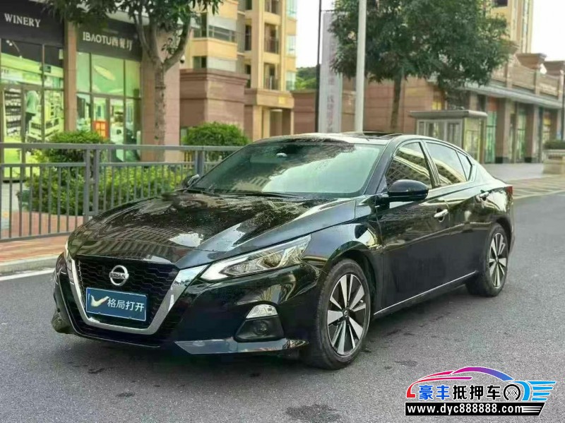 22年日产天籁轿车抵押车出售