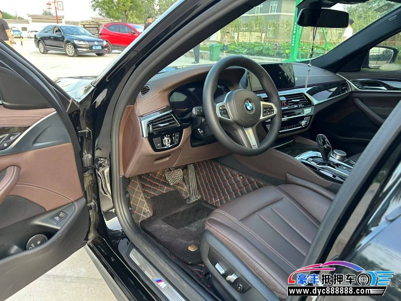 20年宝马5系轿车抵押车出售