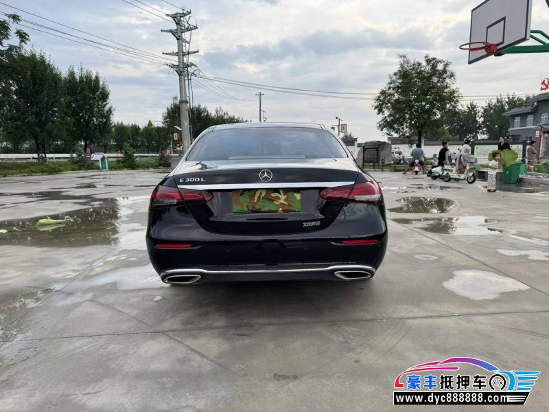 22年奔驰E轿车抵押车出售