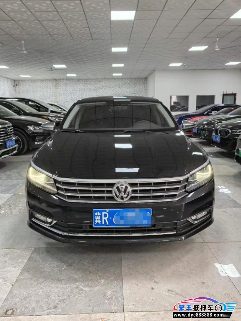 抵押车出售17年大众帕萨特轿车