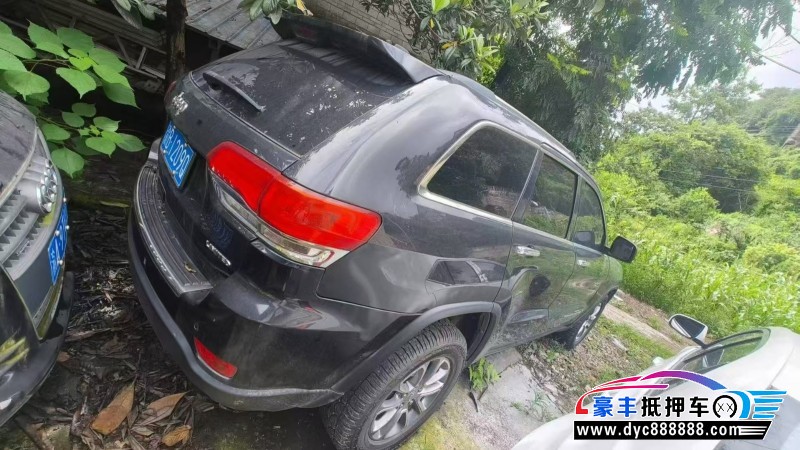 15年Jeep大切诺基轿车抵押车出售