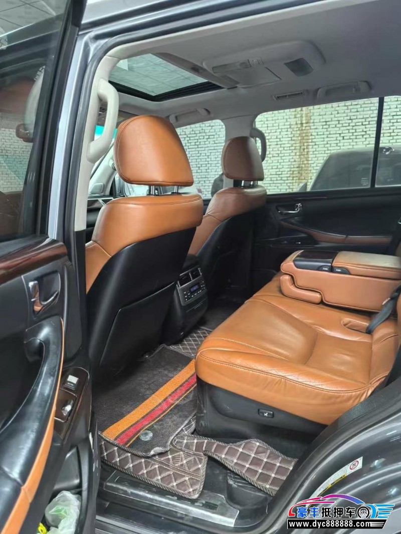 15年雷克萨斯LX轿车抵押车出售