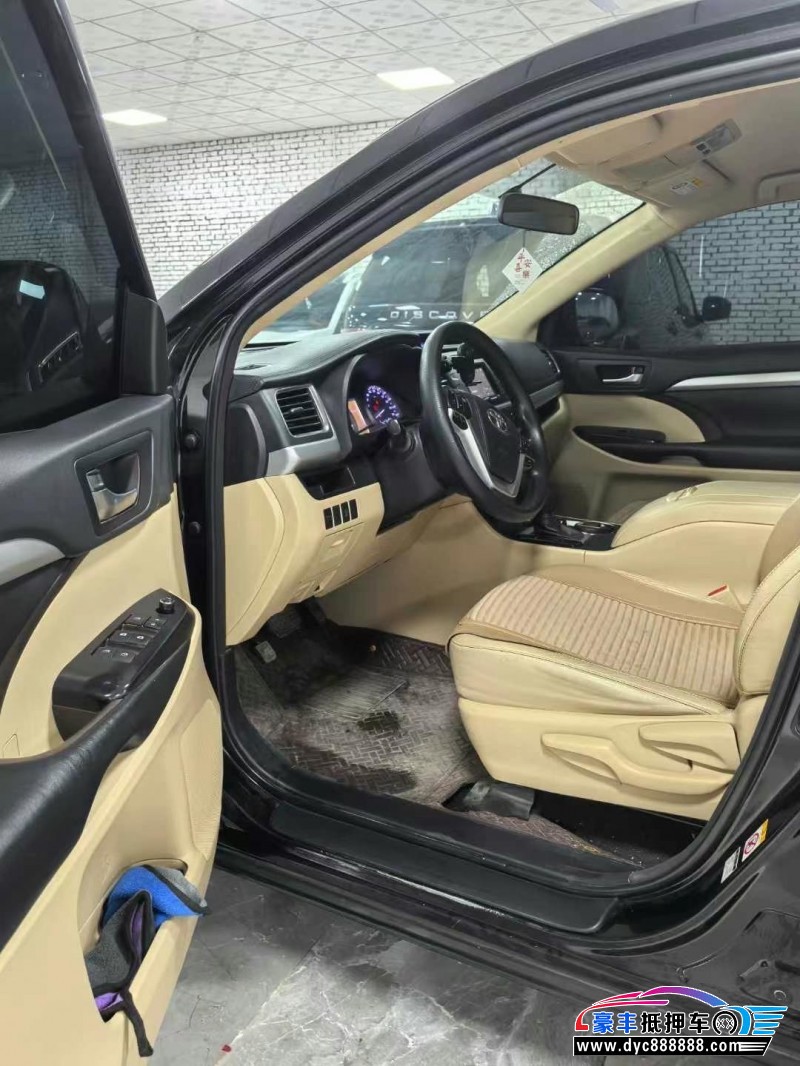 19年丰田汉兰达轿车抵押车出售