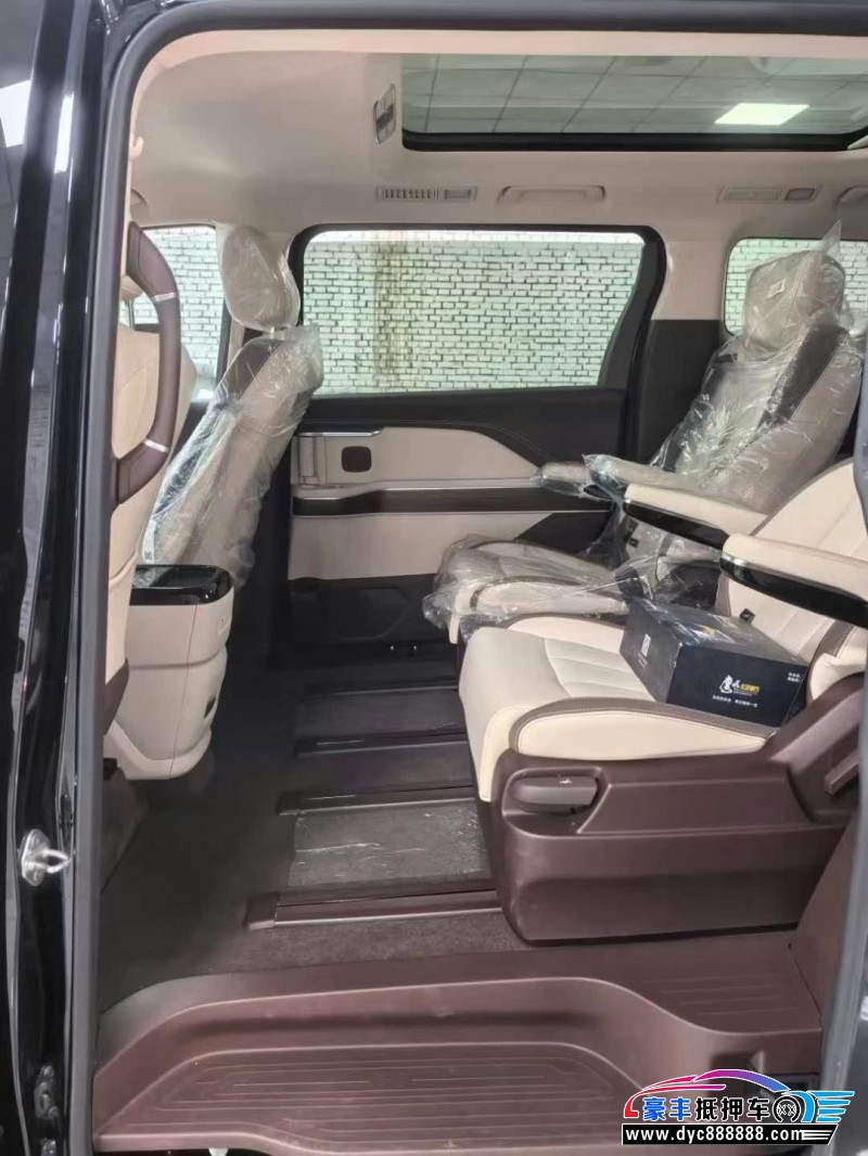 24年奔腾M9轿车抵押车出售