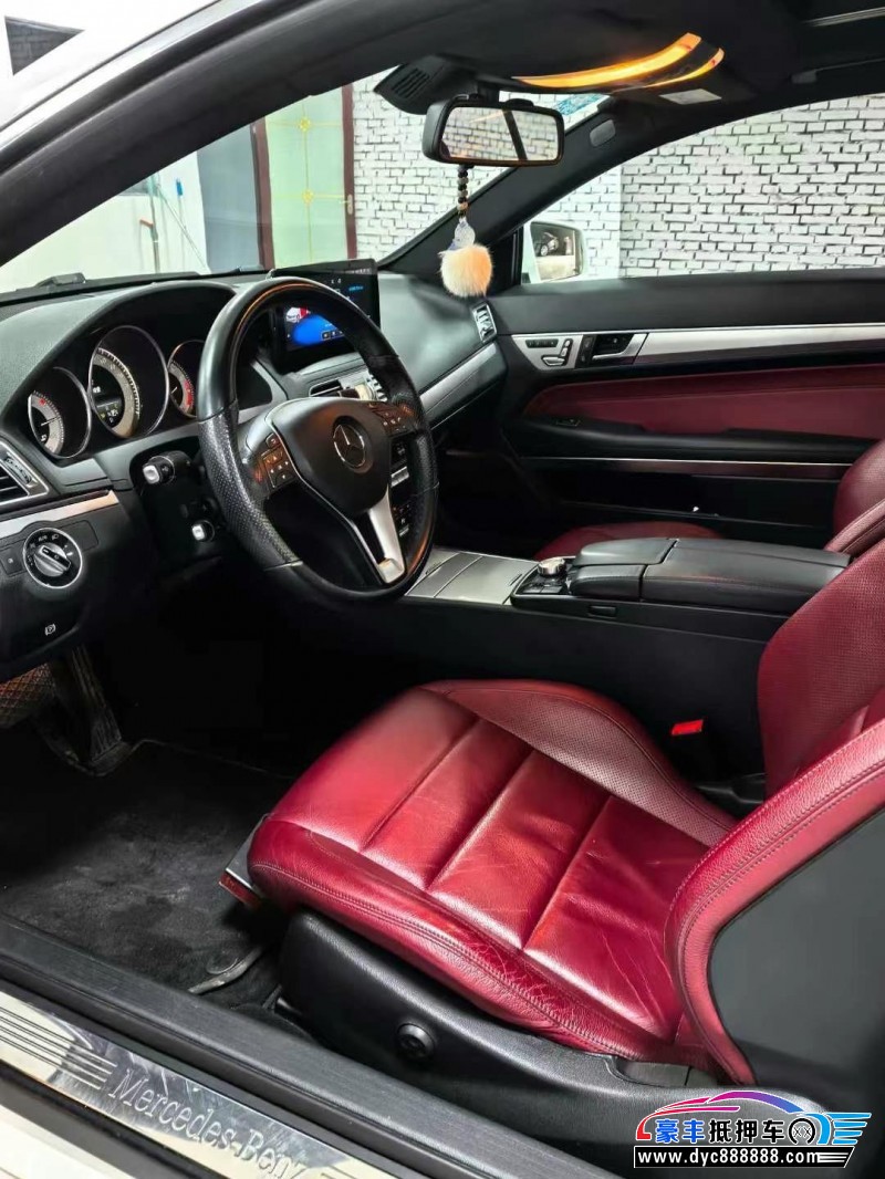 14年奔驰E轿车抵押车出售