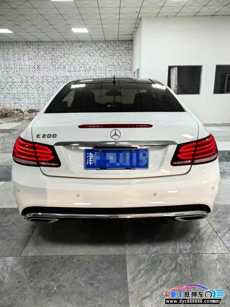 14年奔驰E轿车抵押车出售