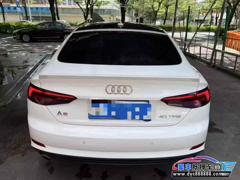 20年奥迪A5轿车抵押车出售