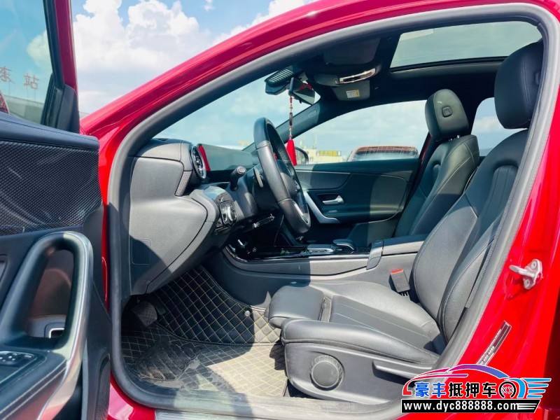 20年奔驰A轿车抵押车出售