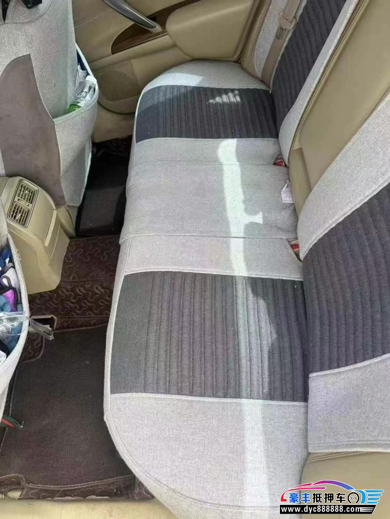 12年日产天籁轿车抵押车出售