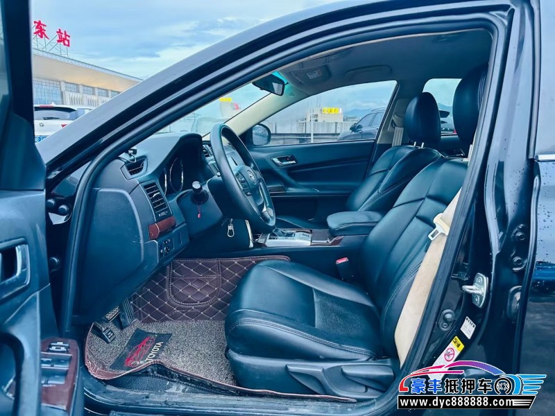 14年丰田锐志轿车抵押车出售