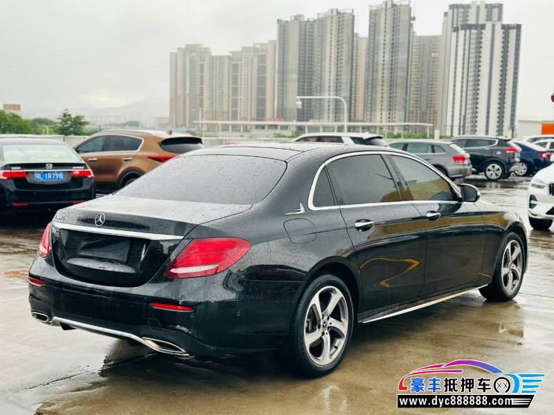 19年奔驰E轿车抵押车出售