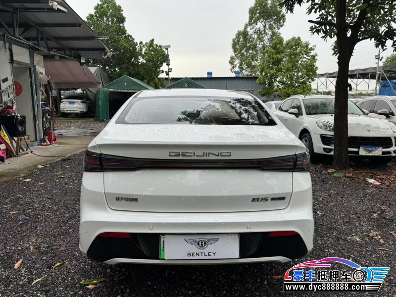 25年北汽新能源EU系列轿车抵押车出售