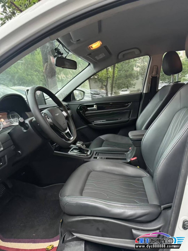 22年东风风行景逸S50轿车抵押车出售