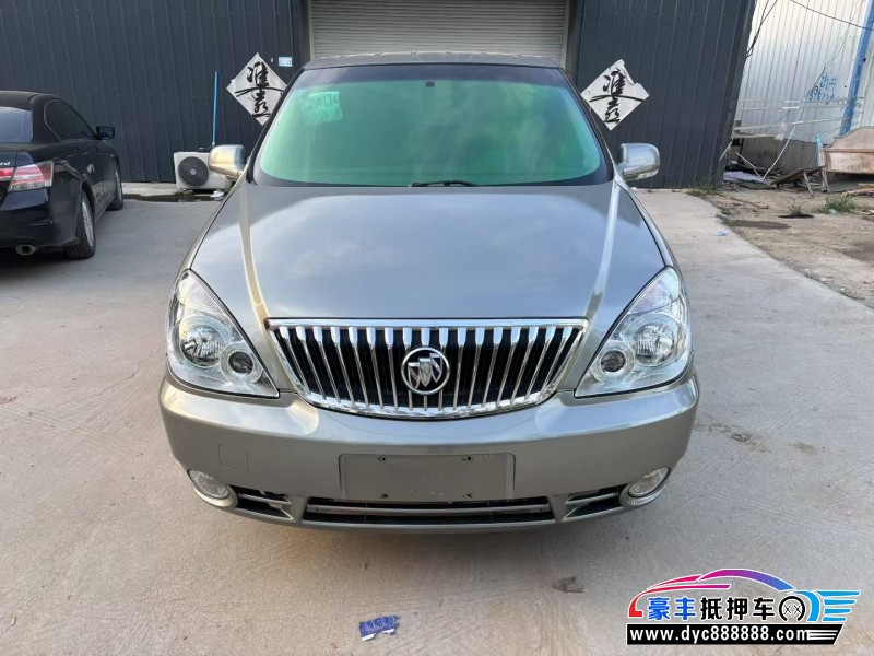 17年别克GL8轿车抵押车出售