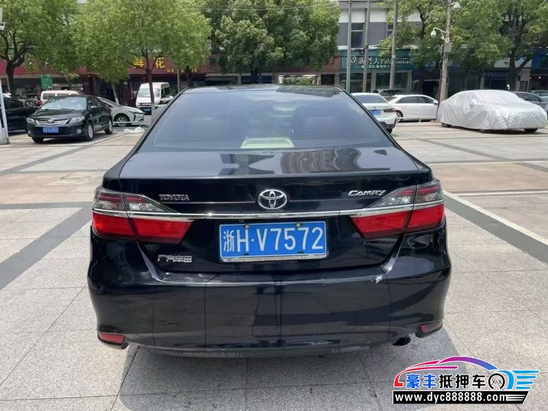 15年丰田凯美瑞轿车抵押车出售