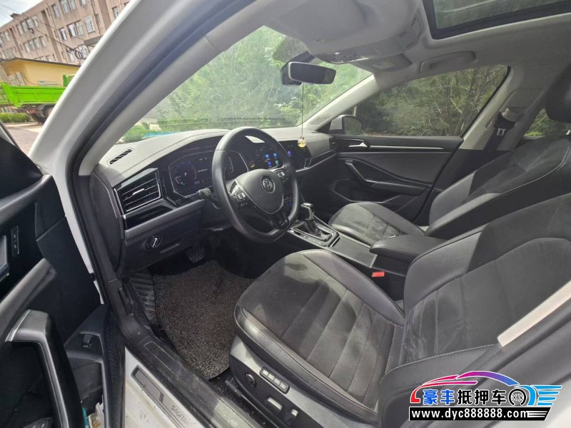 21年大众速腾轿车抵押车出售