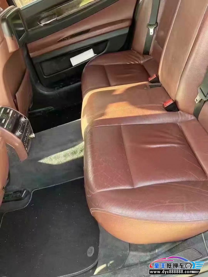 12年宝马7系轿车抵押车出售