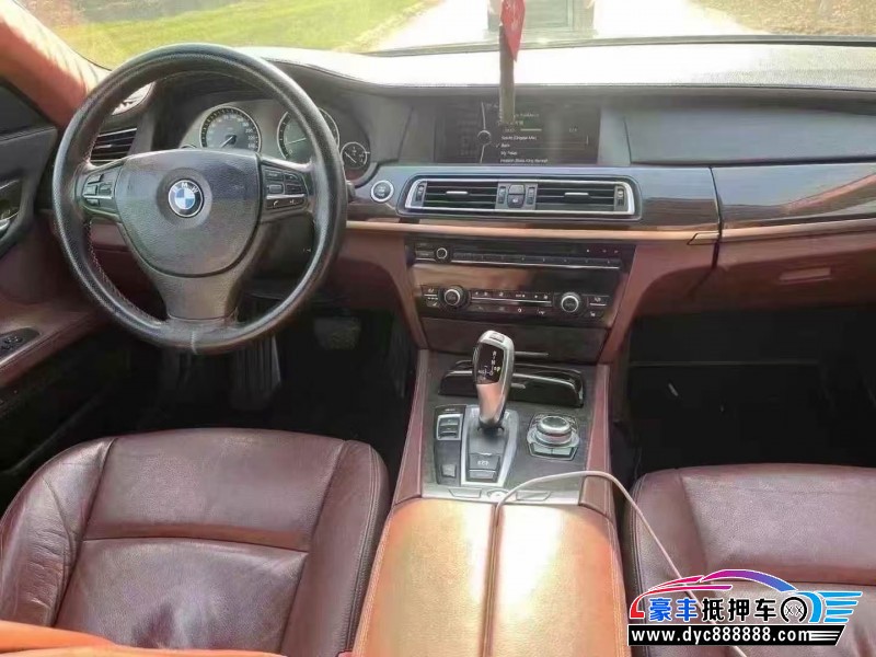 12年宝马7系轿车抵押车出售