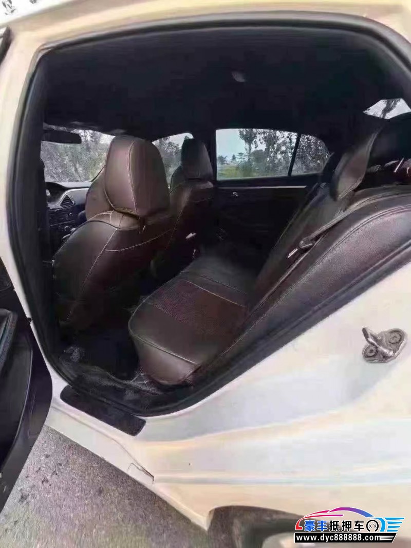 17年奔腾B70轿车抵押车出售