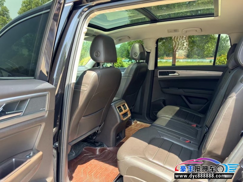 18年大众途昂轿车抵押车出售