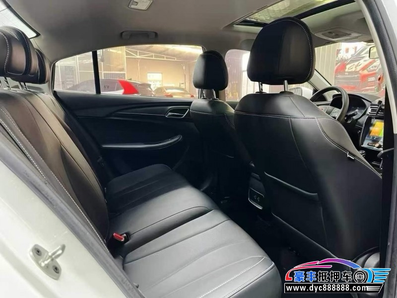 20年荣威i5轿车抵押车出售