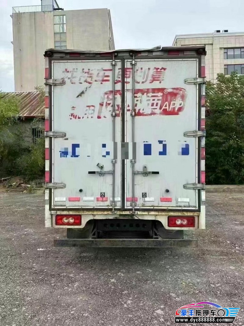 23年福田领航轿车抵押车出售