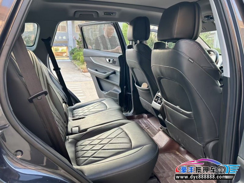 22年奇瑞瑞虎8轿车抵押车出售