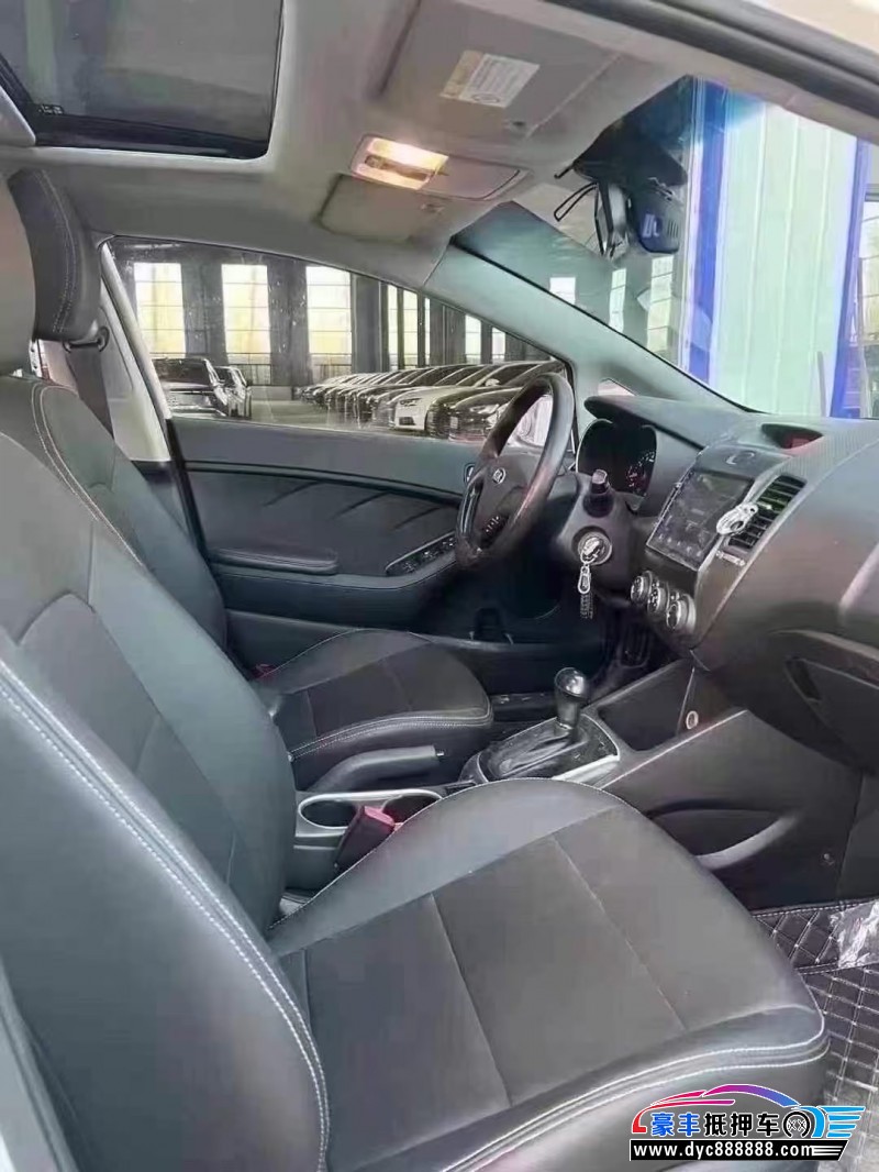 18年起亚K3轿车抵押车出售