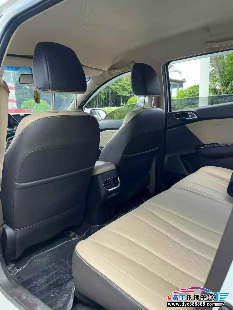 19年宝骏310轿车抵押车出售