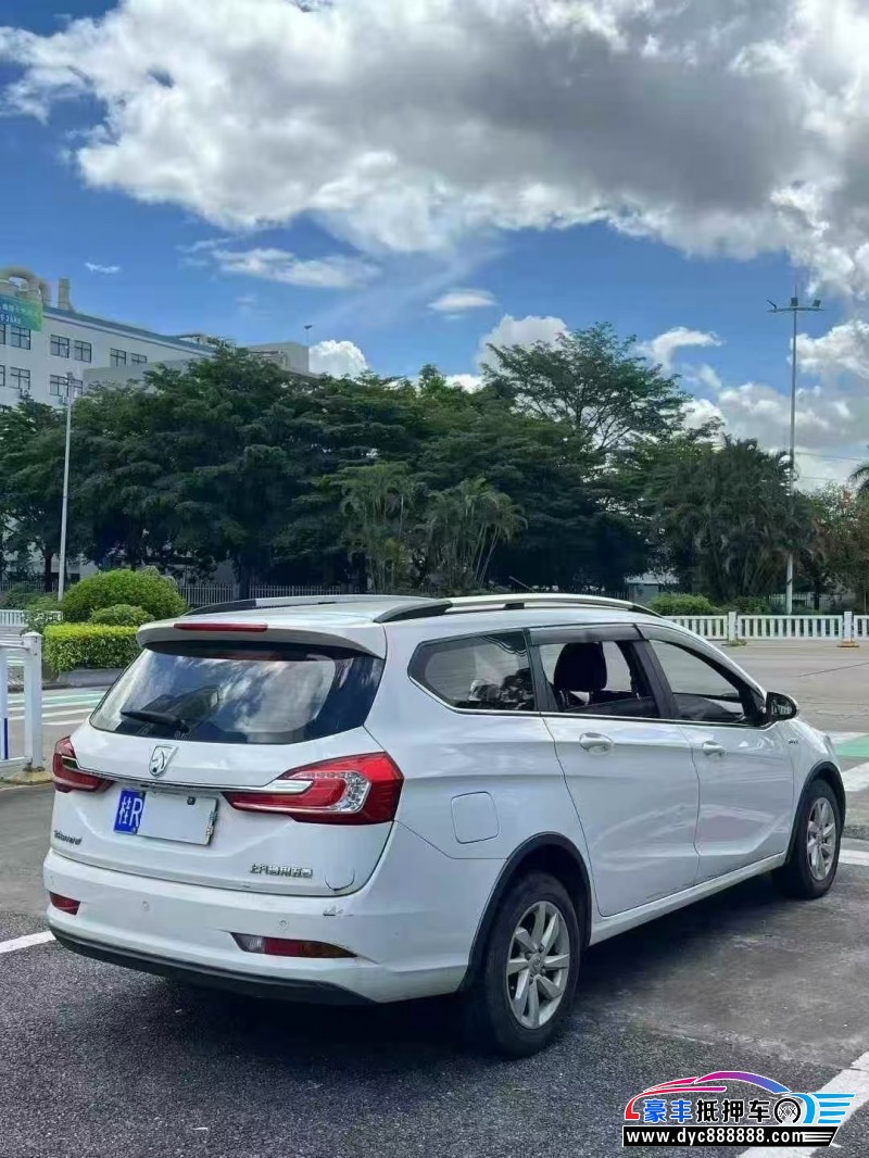 19年宝骏310轿车抵押车出售