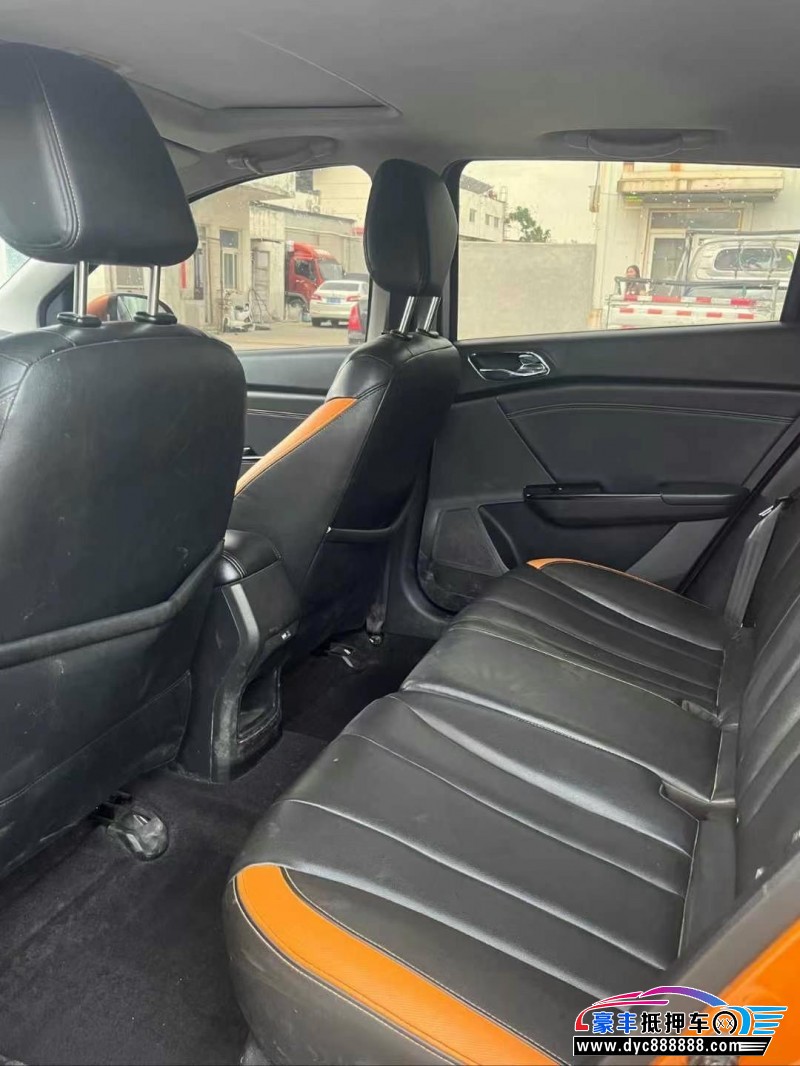 18年宝骏310轿车抵押车出售