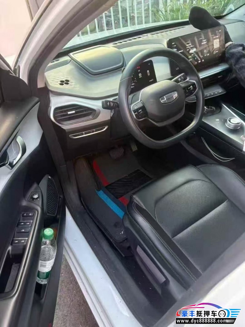 24年吉利几何轿车抵押车出售