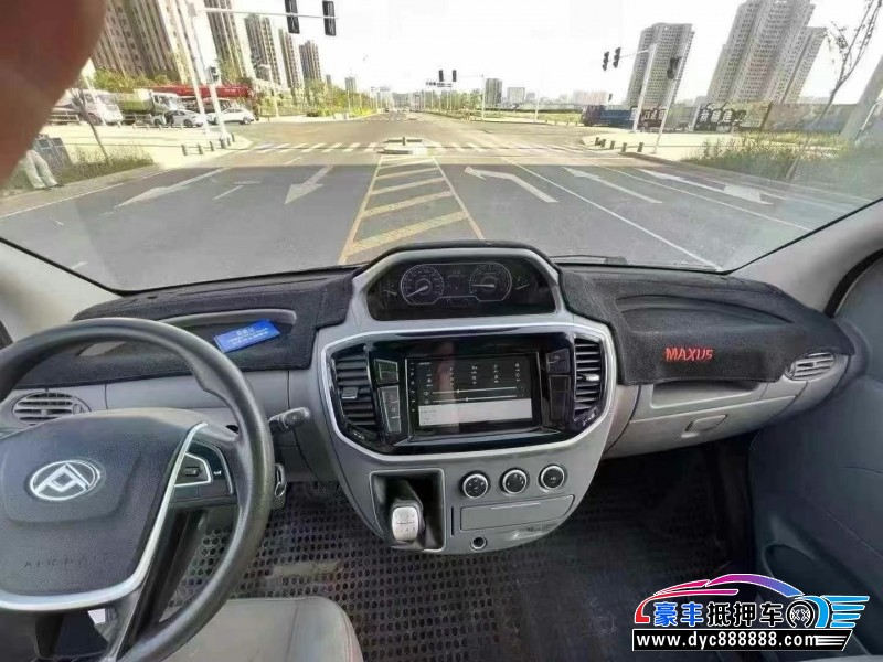 21年上汽大通V80轿车抵押车出售