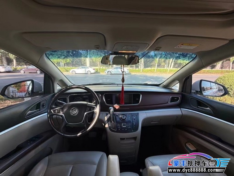 19年别克GL8轿车抵押车出售