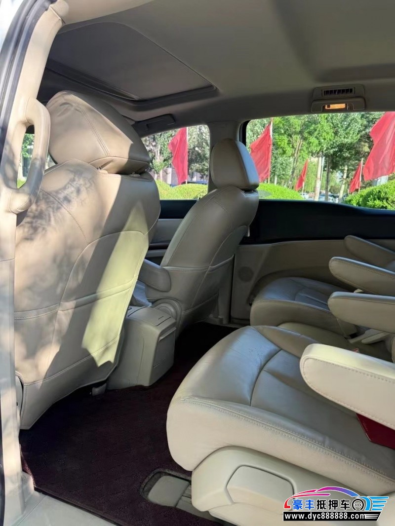 19年别克GL8轿车抵押车出售