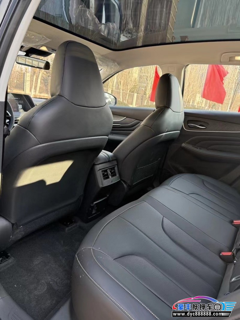 25年启辰大V轿车抵押车出售