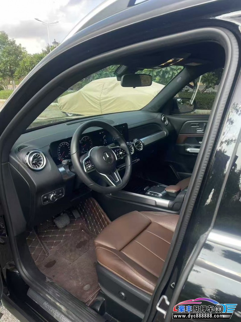 23年奔驰GLB轿车抵押车出售