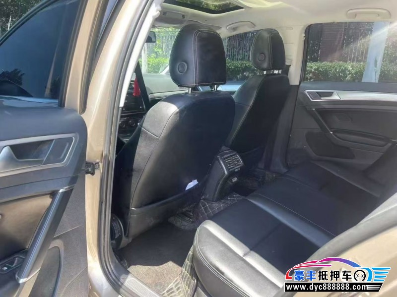 20年大众高尔夫轿车抵押车出售