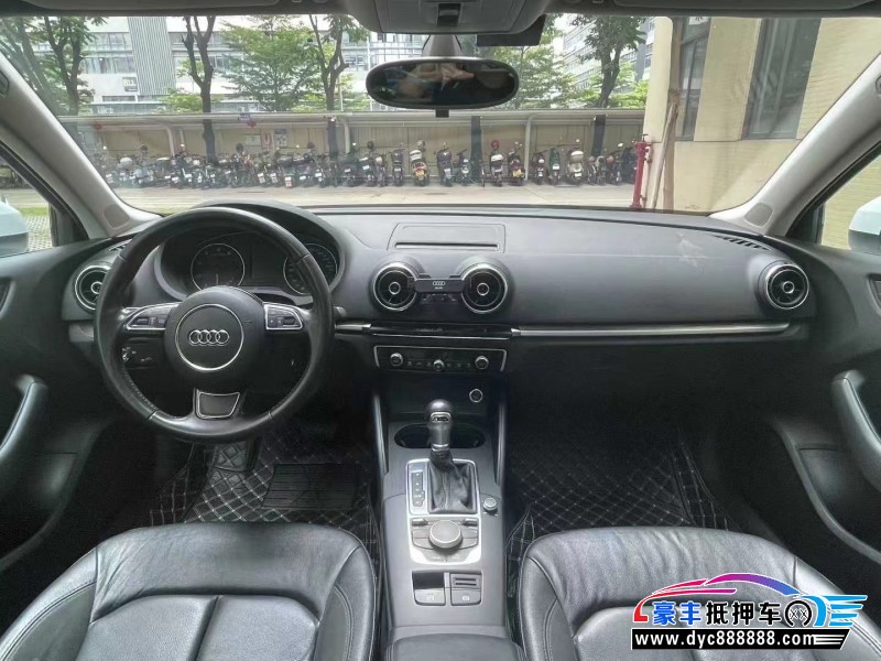 15年奥迪A3轿车抵押车出售