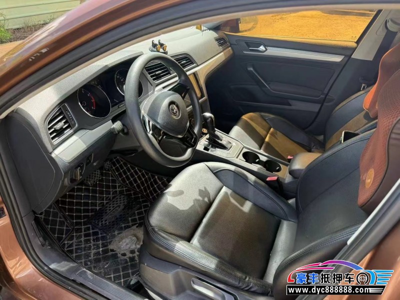 18年大众凌渡轿车抵押车出售