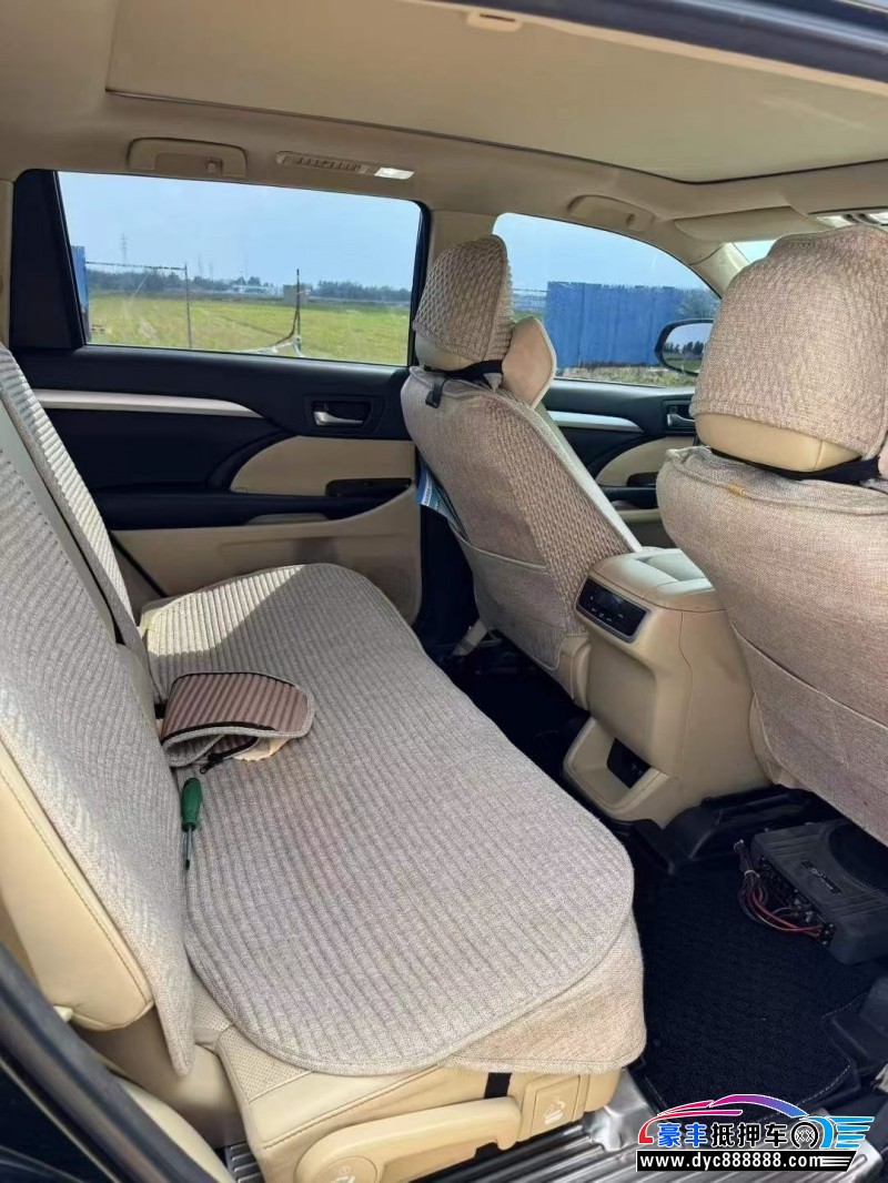 18年丰田汉兰达轿车抵押车出售