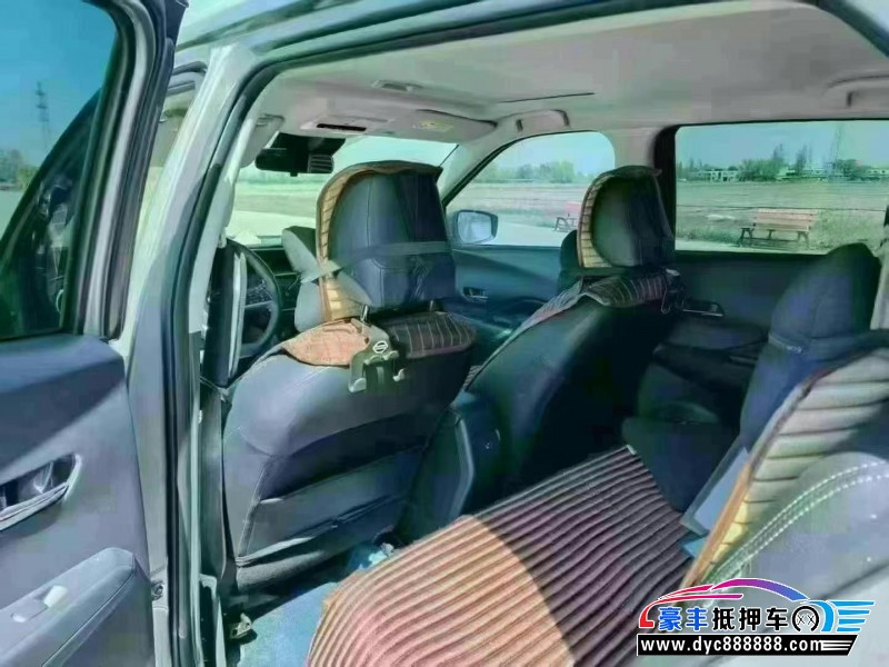 23年日产劲客轿车抵押车出售